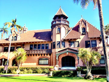 DOHENY MANSION reflects the wealth and social status of oil baron Edward L. Doheny and his wife Carrie Estelle. 