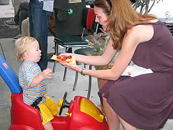 Sample cuisine, ‘Hit a Home Run’ for Hope Net at the Taste of Larchmont
