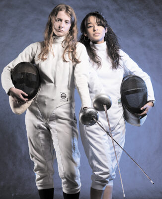 En guard! Fencing team secures third win, soccer team thrills ...